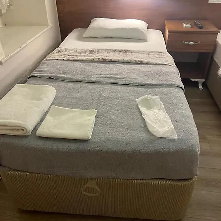 Готель Sekercigiller Grup Konuk Evi Айвалик