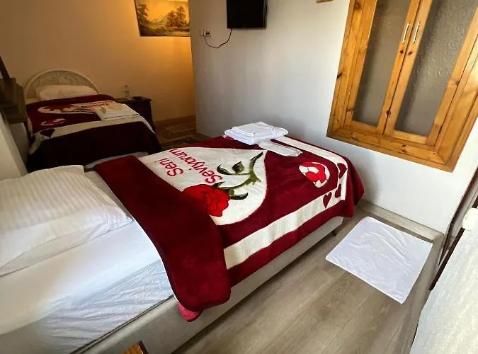 Sekercigiller Grup Konuk Evi Айвалык